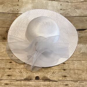 Ellie White Hat with Sheer Bow